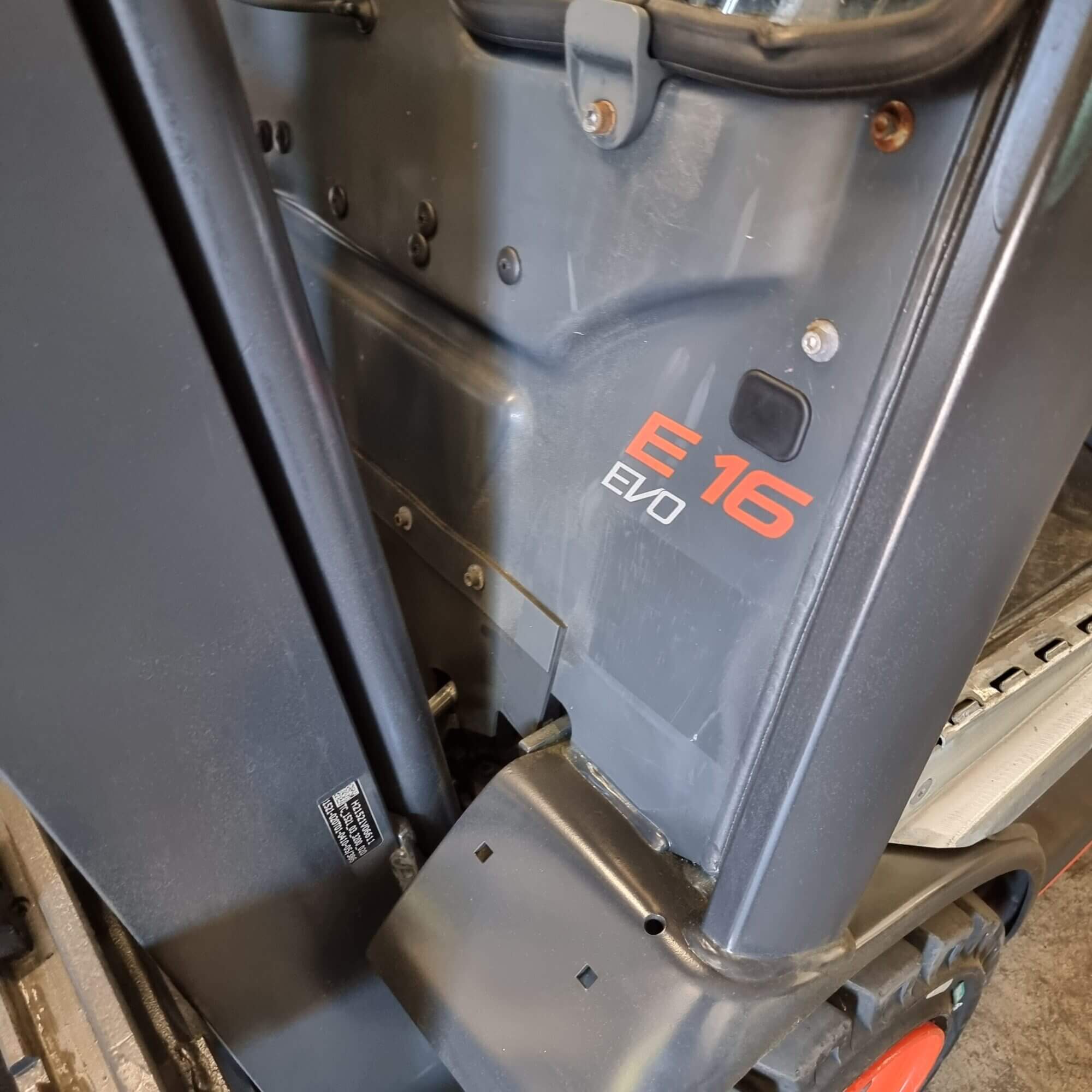 Linde E16-02