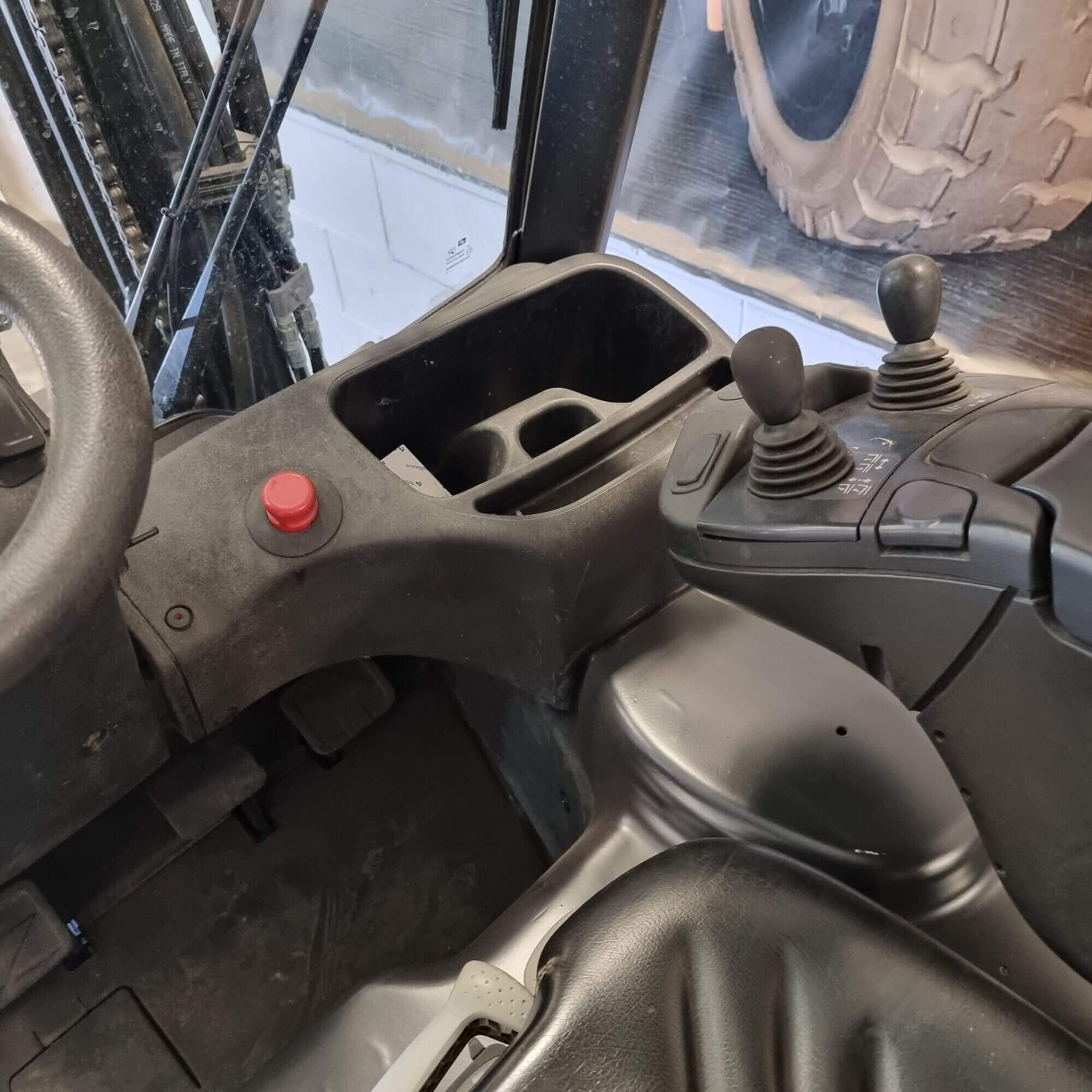 Linde E16-02